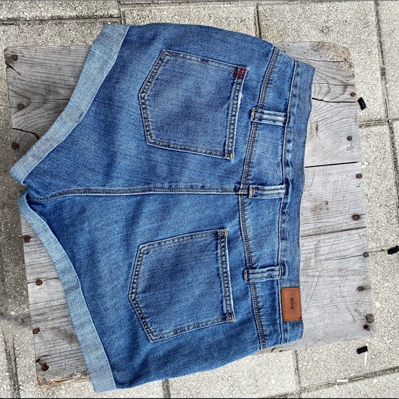 BDG Urban Outfitters high rise roll up short - Picture 8 of 12